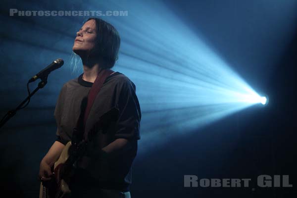 SCOUT NIBLETT - 2010-06-07 - PARIS - Point Ephemere - Emma Louise Niblett